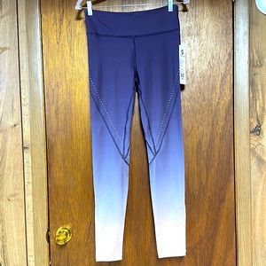 NWT. Shape behind the Seams. Protech Ombre Legging.